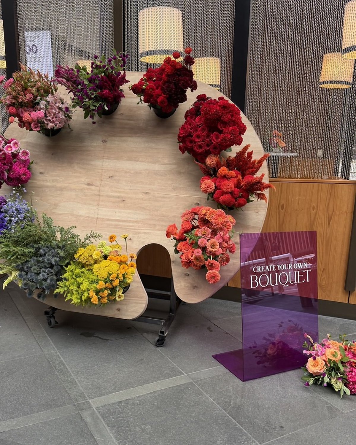 Paint palette flower bar