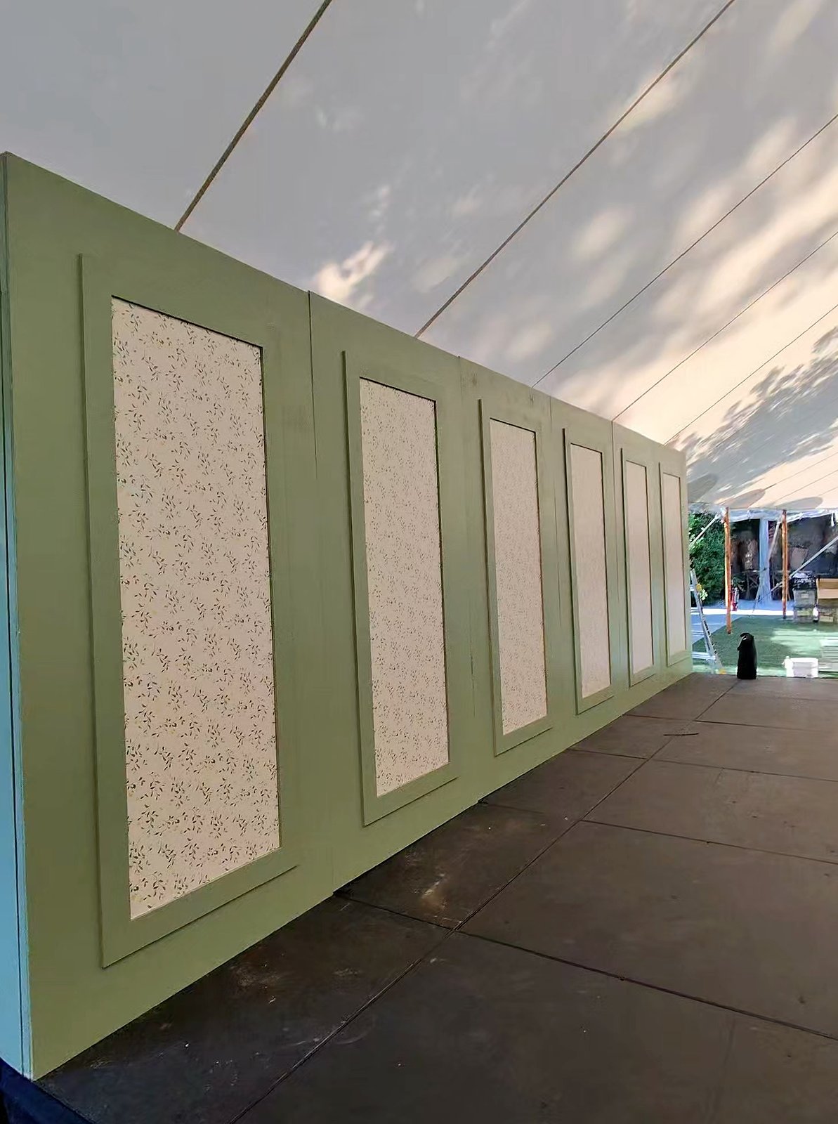 Band stage backdrop + facade